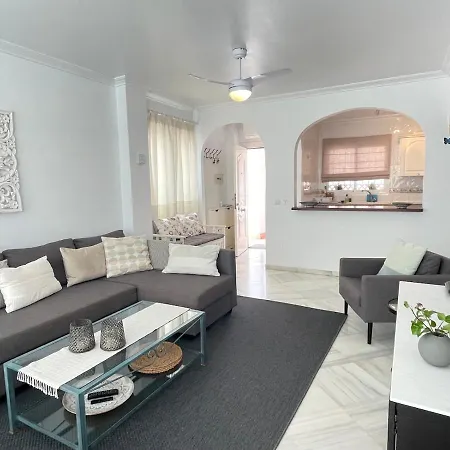 Apartment Miramar - Luxury Near Burriana With Pool Nerja