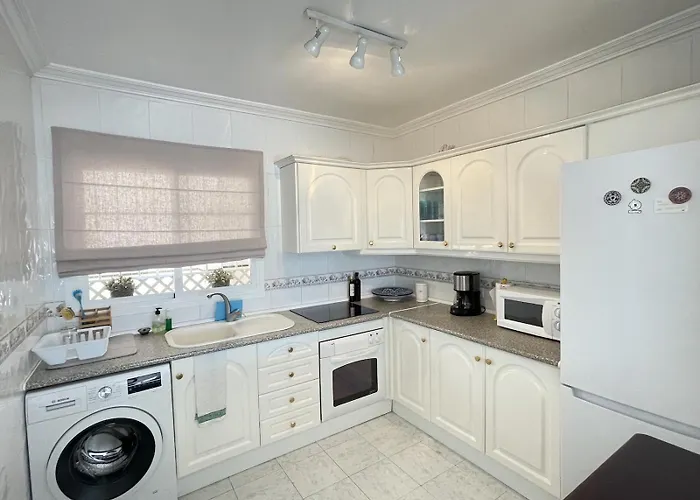 Apartamento Miramar - Near Burriana With Pool Nerja